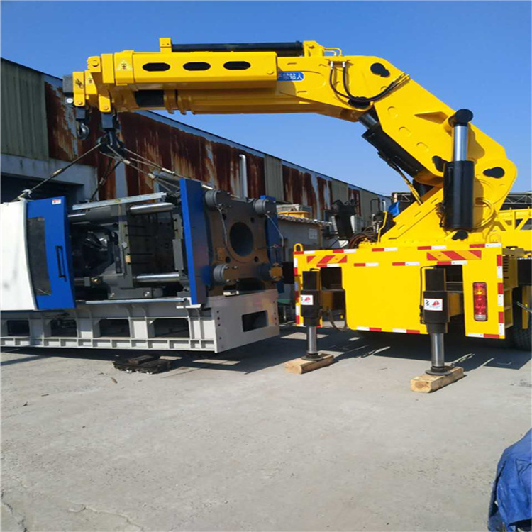 马尔康 大吨位折臂吊出租费用解析：一小时租赁多少钱