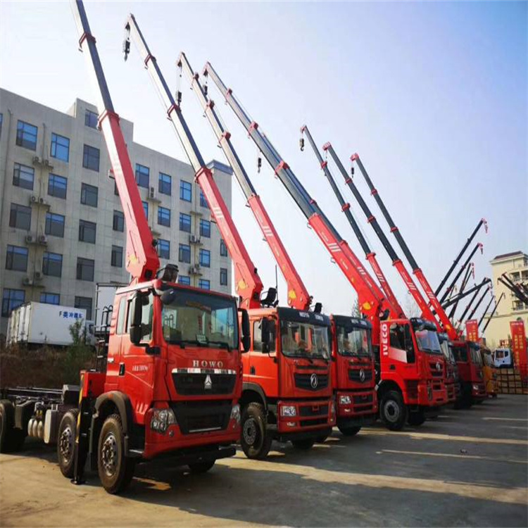 马尔康租专业吊车电话