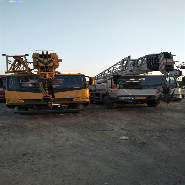 马尔康吊车吊挖机正确办法