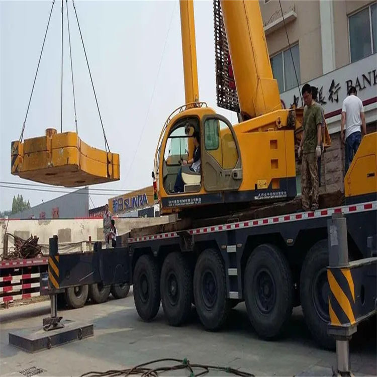 马尔康吊车怎么吊玻璃