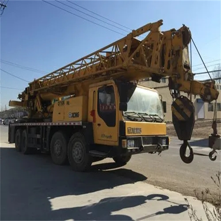 马尔康哪里有专业吊车出租